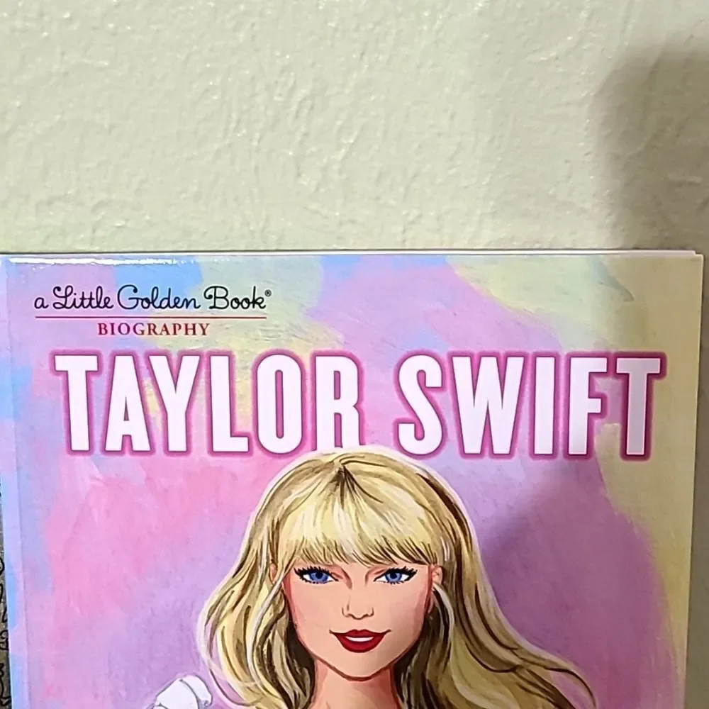 A Little Golden Book Biography of Taylor Swift, NWOT - Picture 3 of 7
